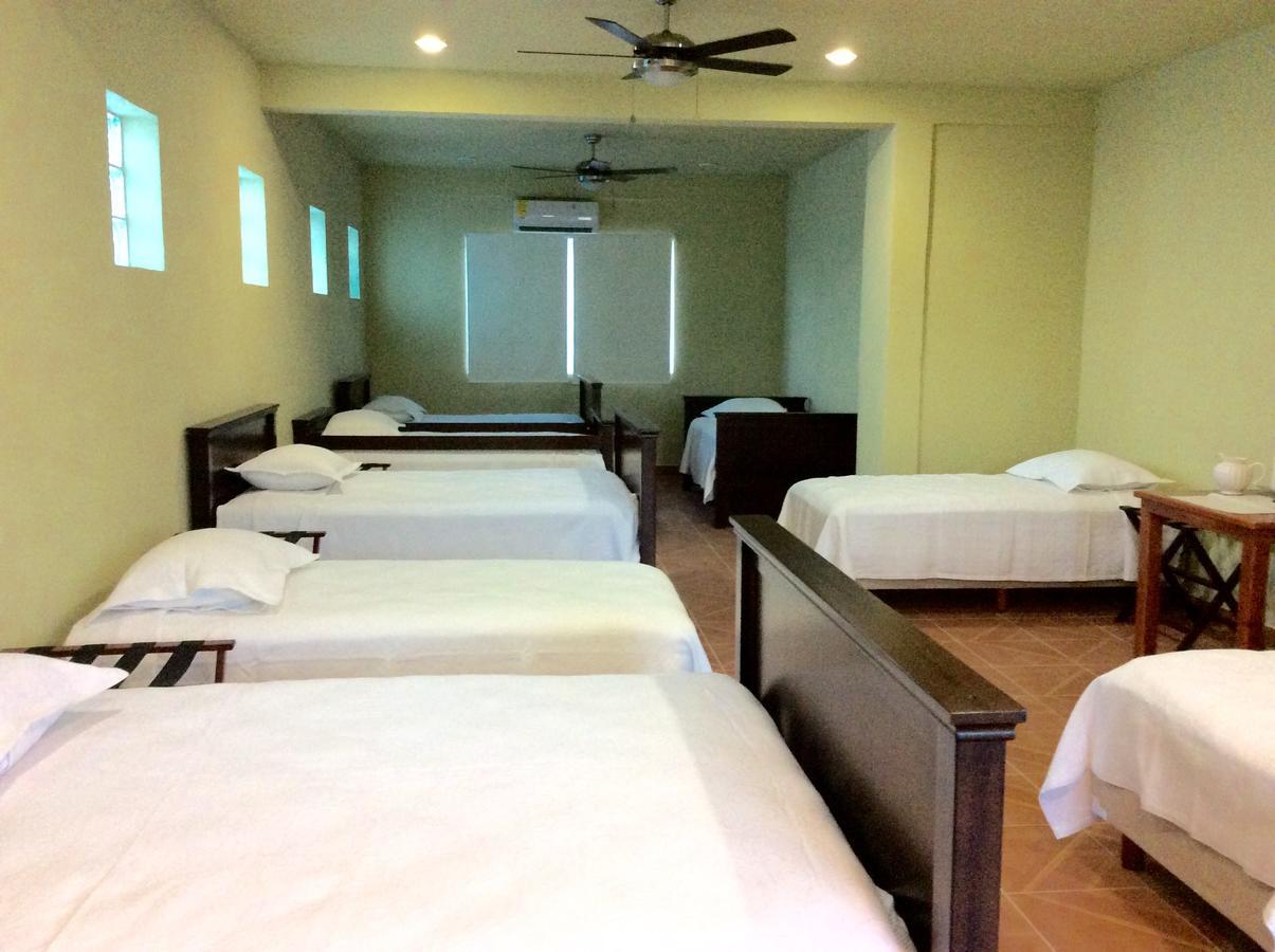Casa Paloma Blanca Hostel Isla Mujeres Eksteriør bilde
